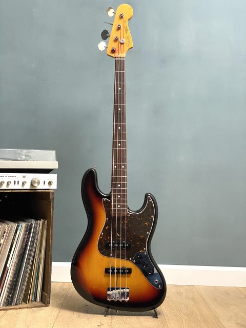 Fender Japan JazzBass 62 Ri