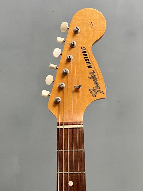 Fender Mustang, photo 9