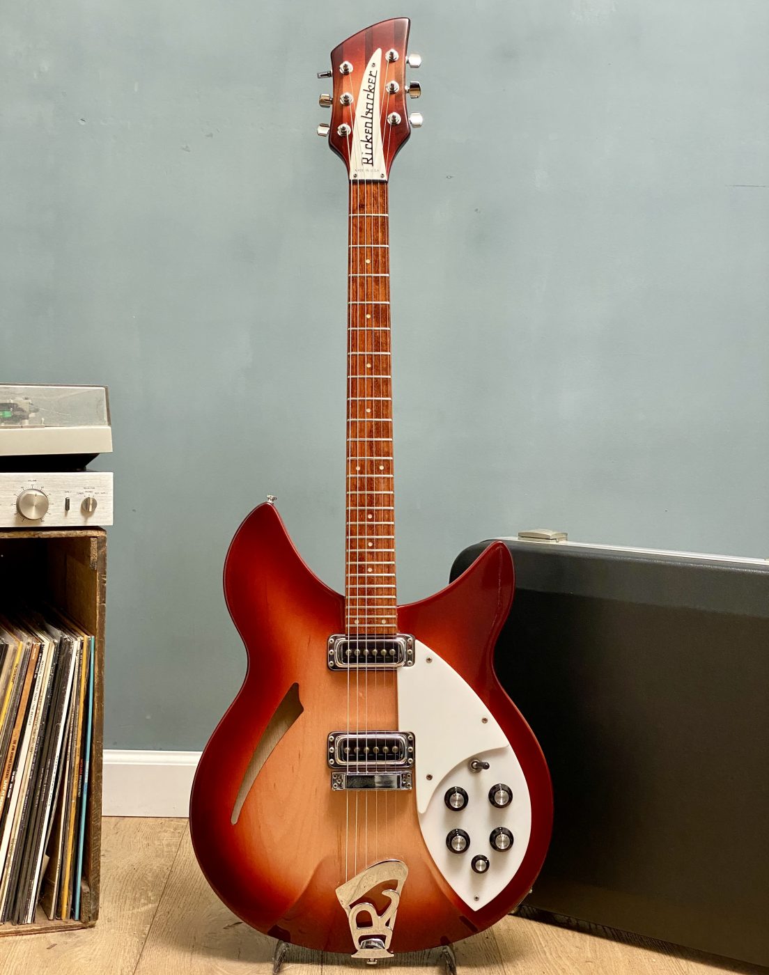 Rickenbacker 330 1990