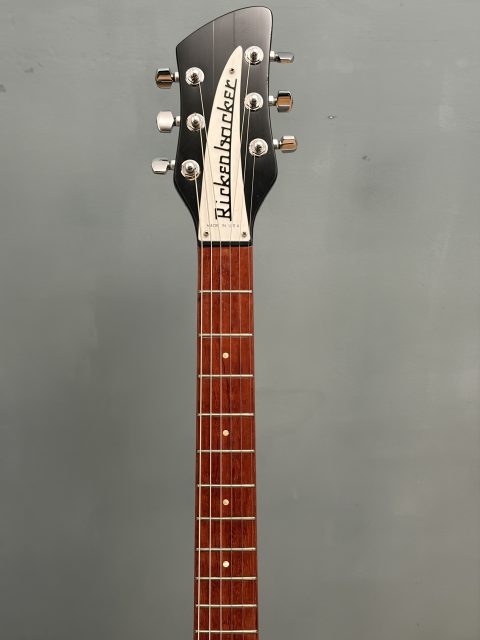 Rickenbacker 330, photo 11